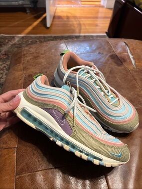 Nike air max 97 SE wheat grass sun club
Women’s 7.5